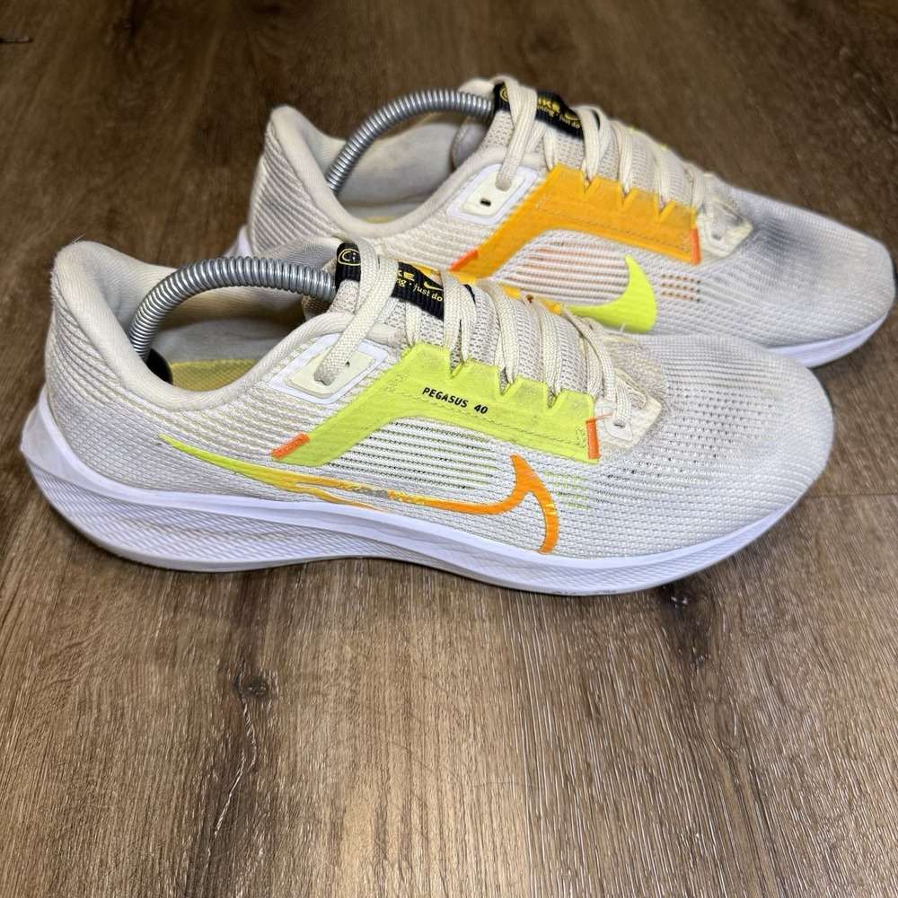 Nike Air Zoom Pegasus 40 Coconut Milk Lime White Men 9.5 Running Shoe DV3853-101